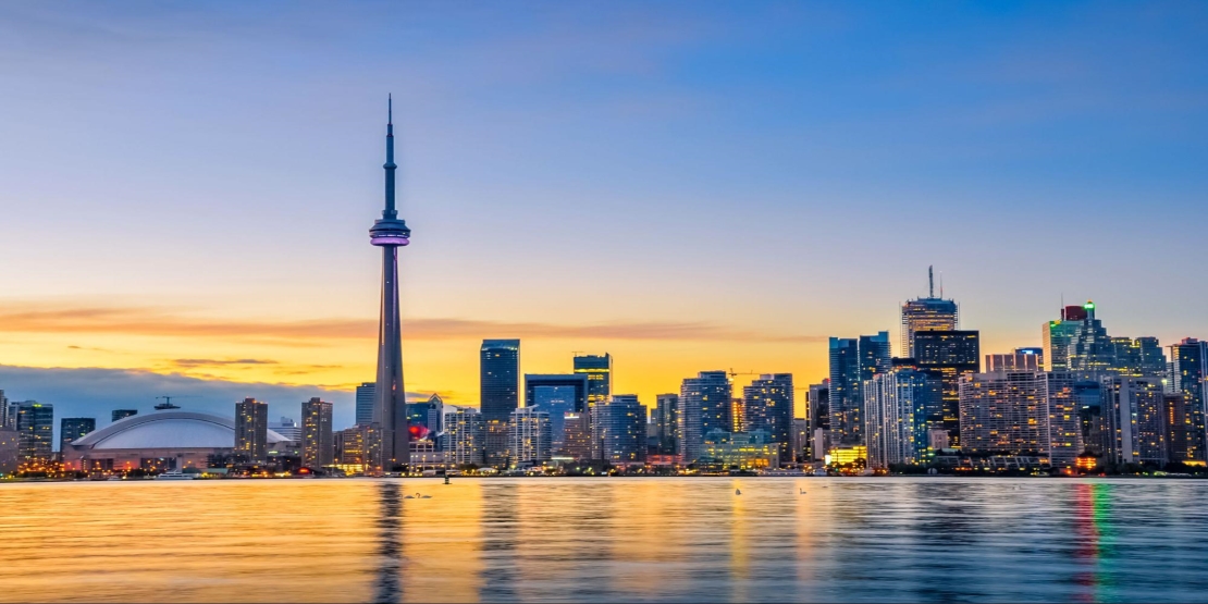Toronto to live in canada