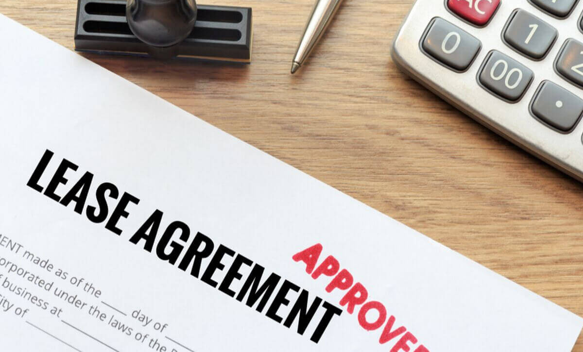 Outlining the Lease Agreement