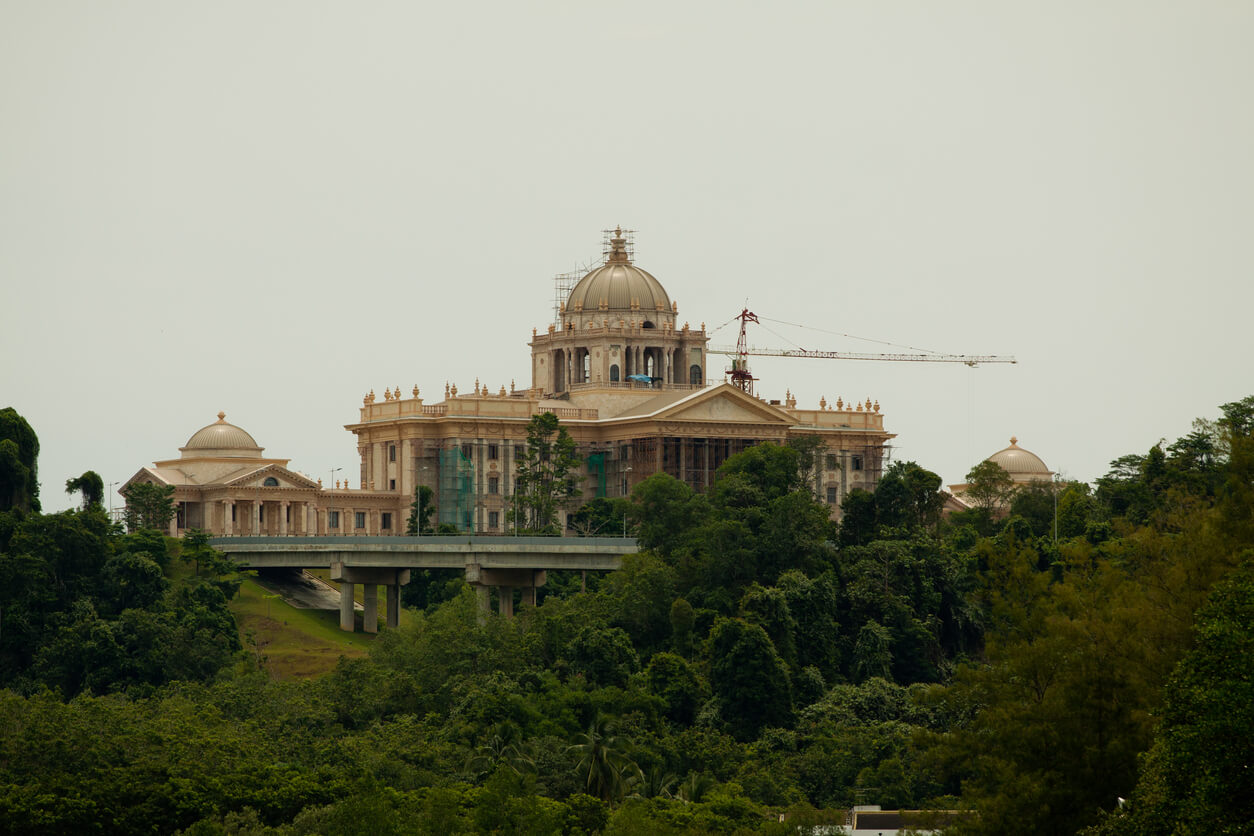 Magnificent Istana Nurul Iman Palace in Brunei